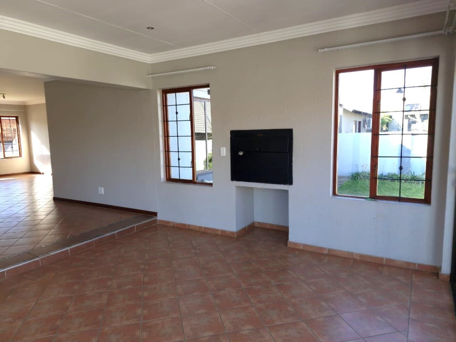 3 Bedroom Property for Sale in Melodie North West